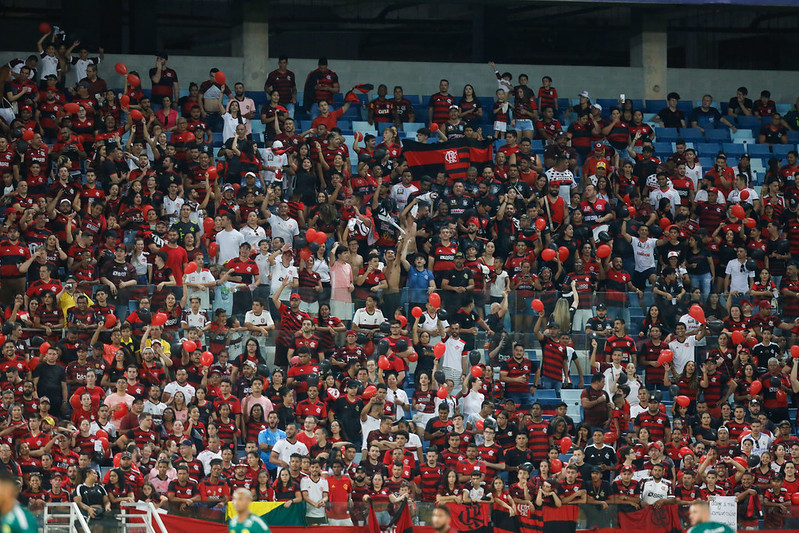 Nação presente! Torcida do Flamengo compra 13 mil ingressos para jogo  contra Orlando em quatro dias