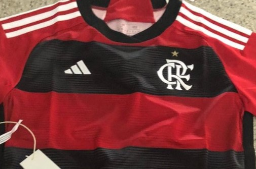 Nova camisa do Flamengo para 2023. CBF autorizou estreia contra o Palmeiras na Supercopa do Brasil