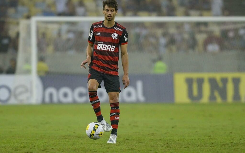 Rodrigo Caio volta ao time do Flamengo e encara o Bangu