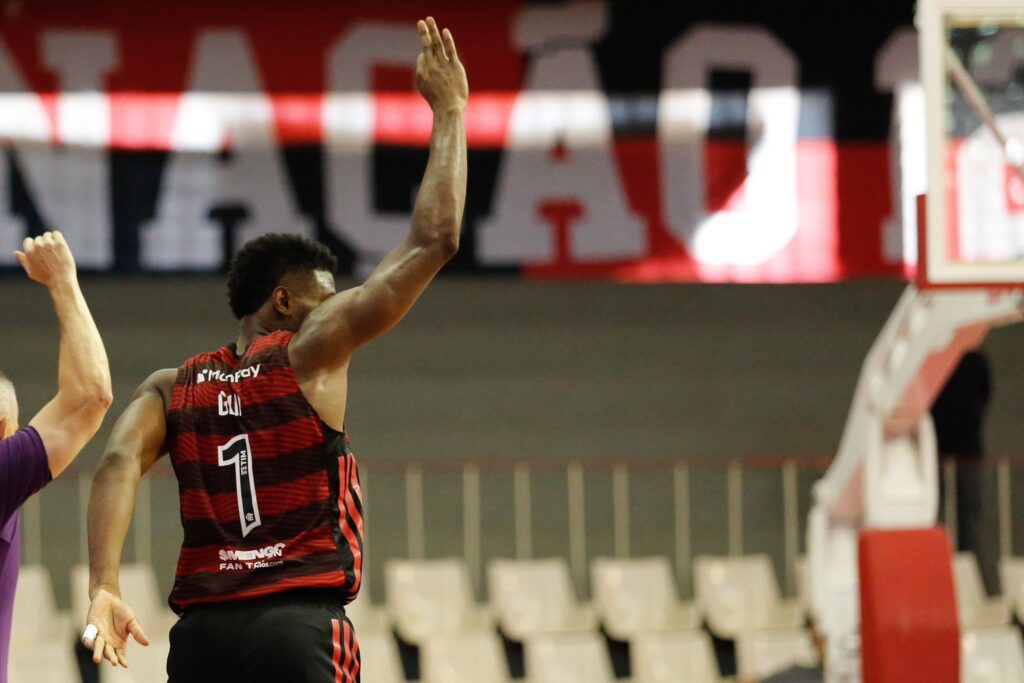Gui Deodato com a camisa do Flamengo