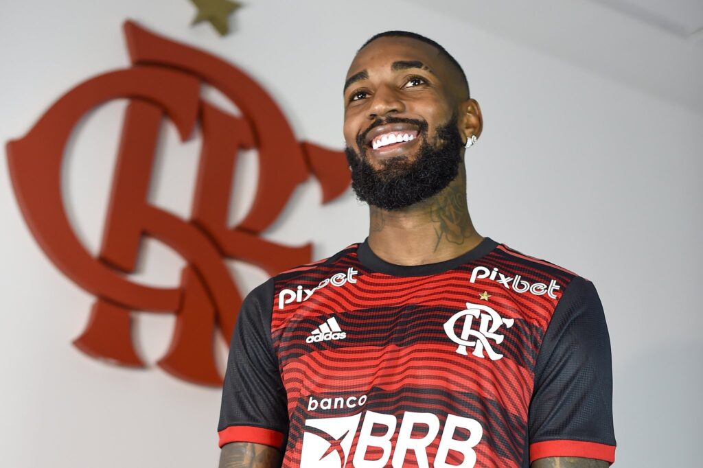 Gerson enfatiza felicidade em voltar ao Flamengo e revela ansiedade de jogar no Maracanã