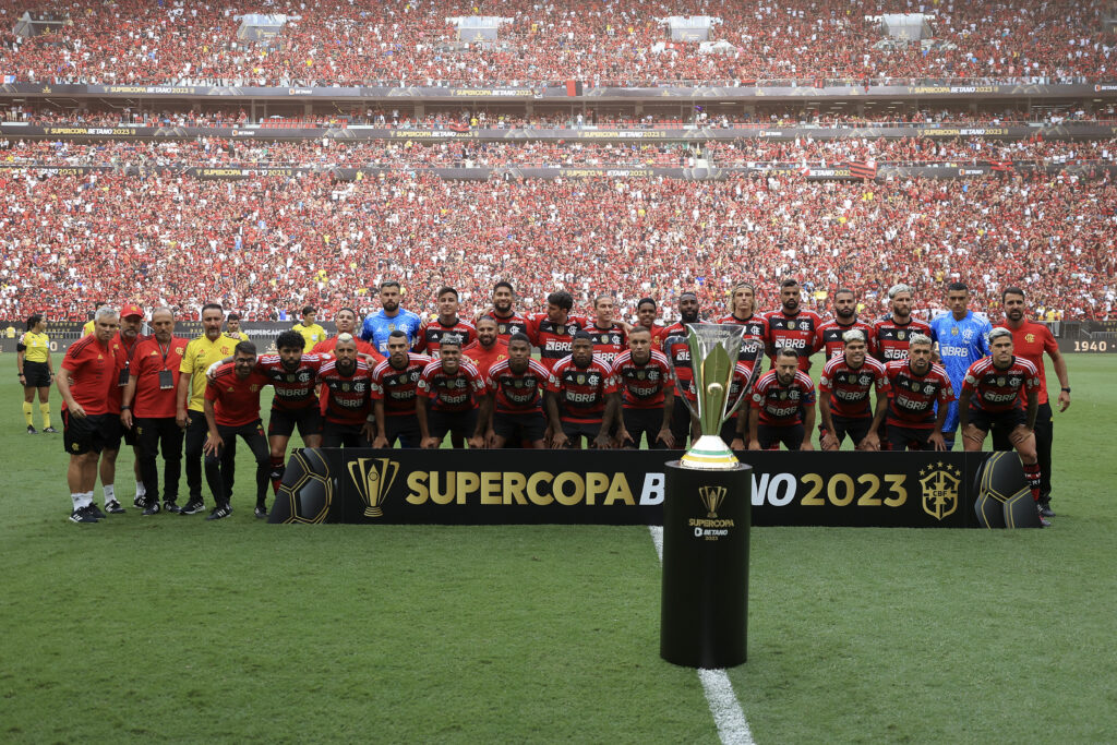 Time do Flamengo em jogo contra o Palmeiras pela Supercopa do Brasil