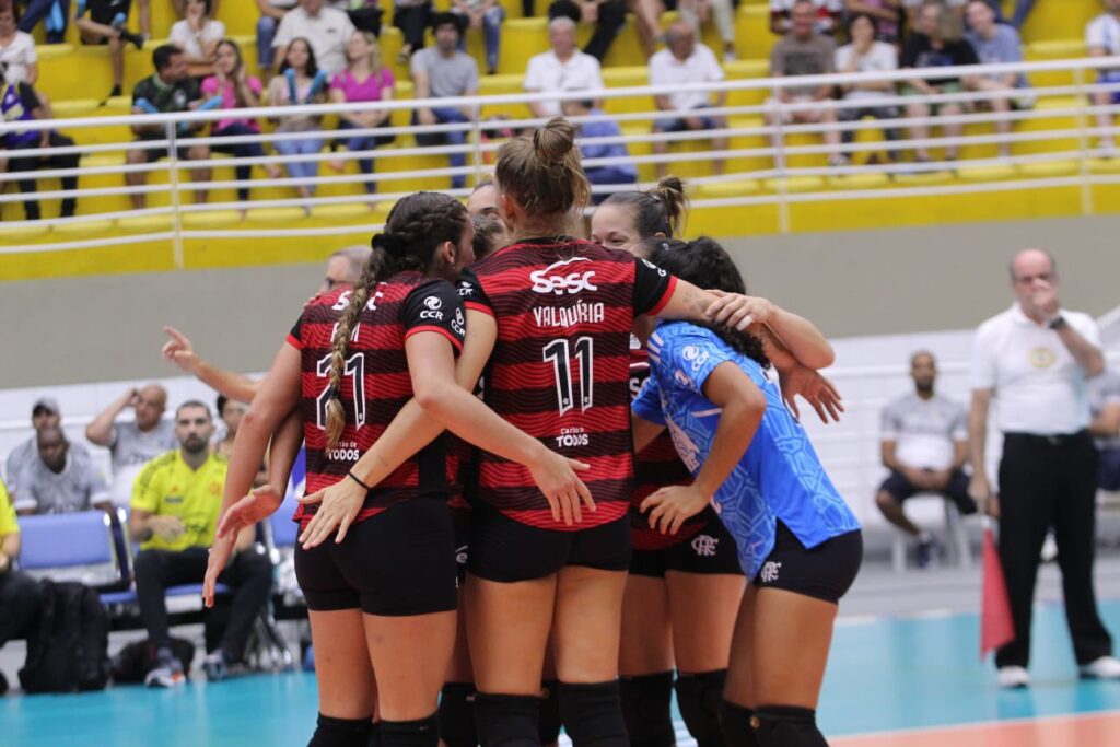 Flamengo vence o Barueri de virada e sobe na tabela da Superliga Feminina