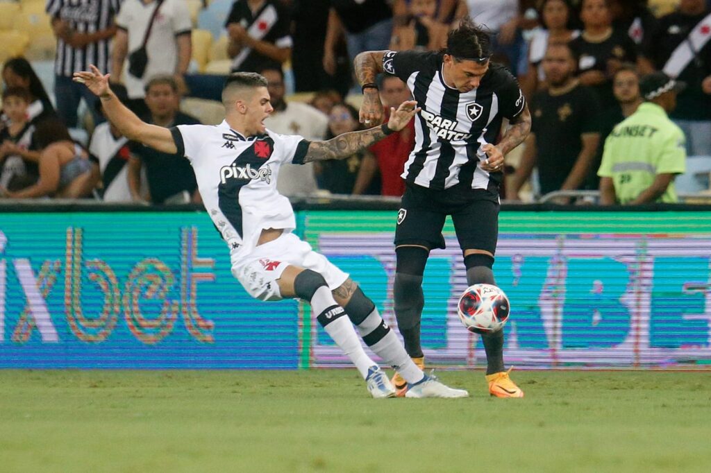 Botafogo perde para o Vasco antes de enfrentar o Flamengo