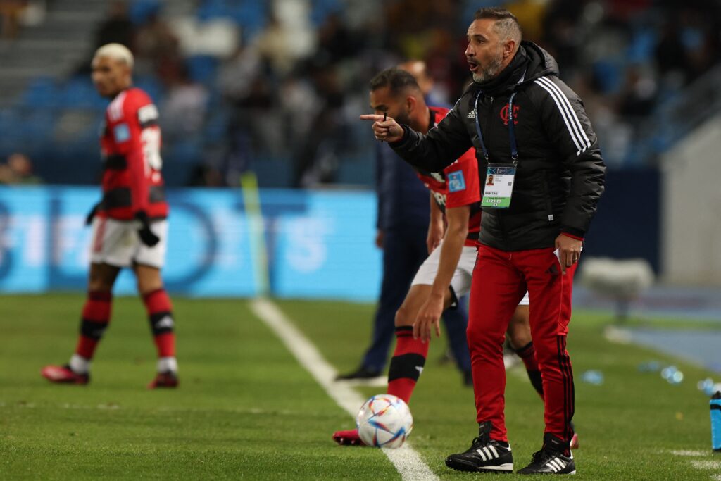 Vitor Pereira, técnico do Flamengo; Treinador justificou substituições durante a partida contra o Fluminense na Taça Guanabara