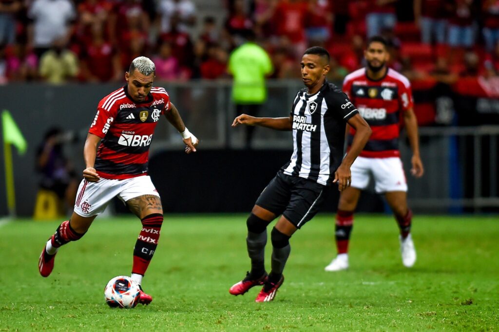 Flamengo pode dar fim a longo período invicto do Botafogo
