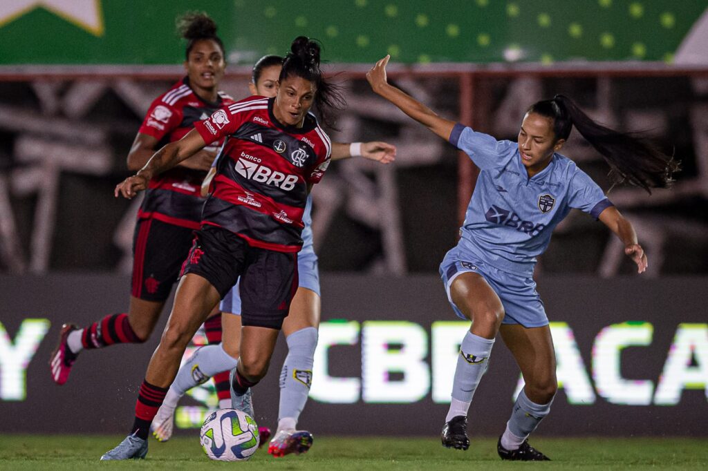 Garantido no mata-mata, Flamengo busca voltar à liderança do Brasileiro Feminino