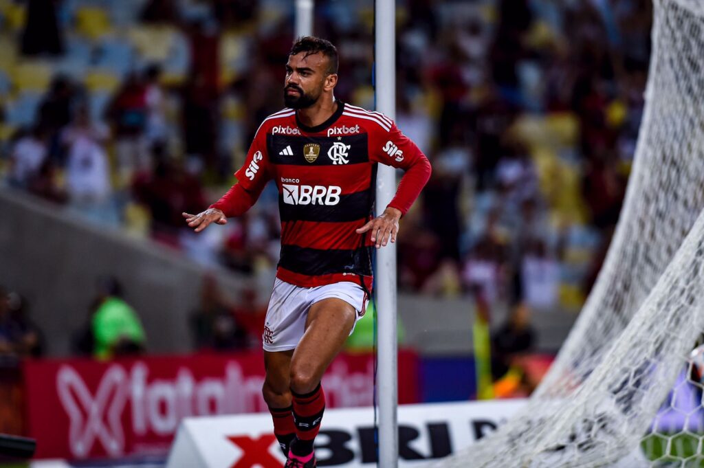 Fabrício Bruno comemora gol pelo Flamengo; zagueiro lidera estatísticas do time no Brasileirão