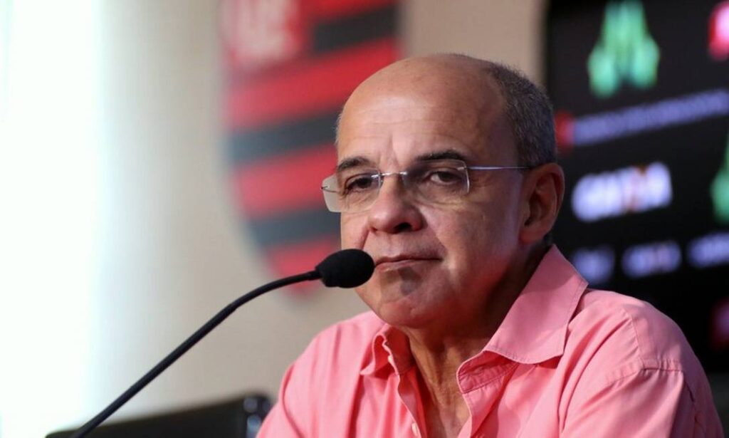 Eduardo Bandeira de Mello; Ex-presidente do Flamengo criticou emenda que pode proibir candidaturas de políticos à presidência