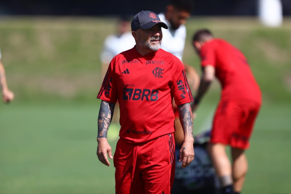 Gabigol em desembarque do Flamengo; sampaoli, jogo contra o Internacional, brasileirão e as últimas notícias