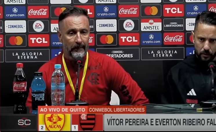 Vitor Pereira em entrevista coletiva Flamengo Aucas