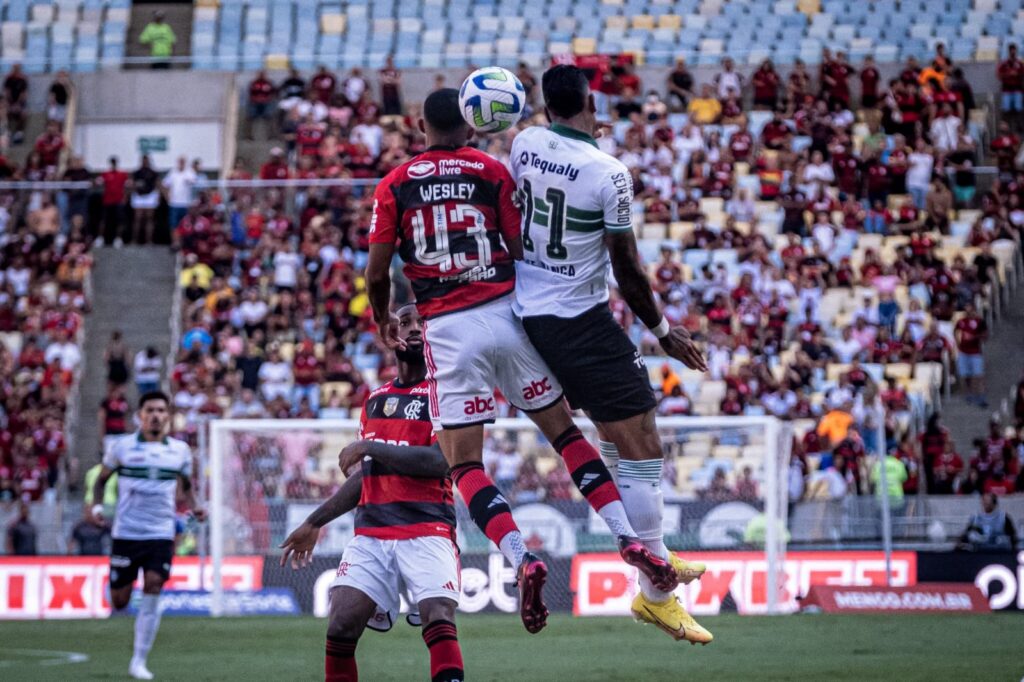 Flamengo e Coritiba se enfrentaram pelo Brasilero