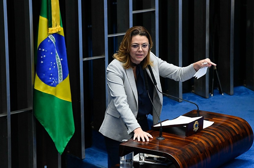 Relatora Leila Barros, ex-jogadora de vôlei que está a frente do PL reclamado pelo Flamengo