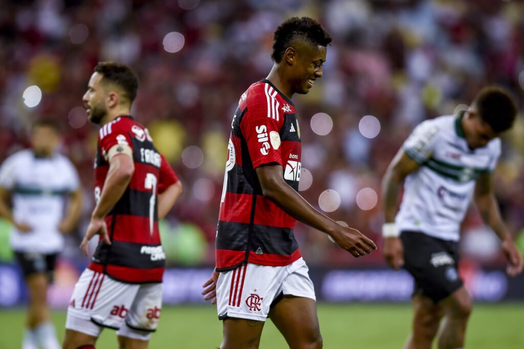 Flamengo x Coritiba - Campeonato Brasileiro Bruno Henrique