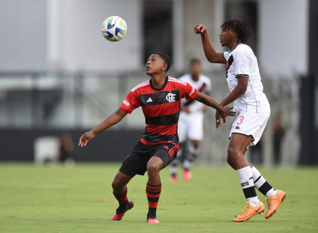 Flamengo e Vasco duelaram pelas oitavas de final da Copa do Brasil; Mengão perdeu os dois jogos e está eliminado