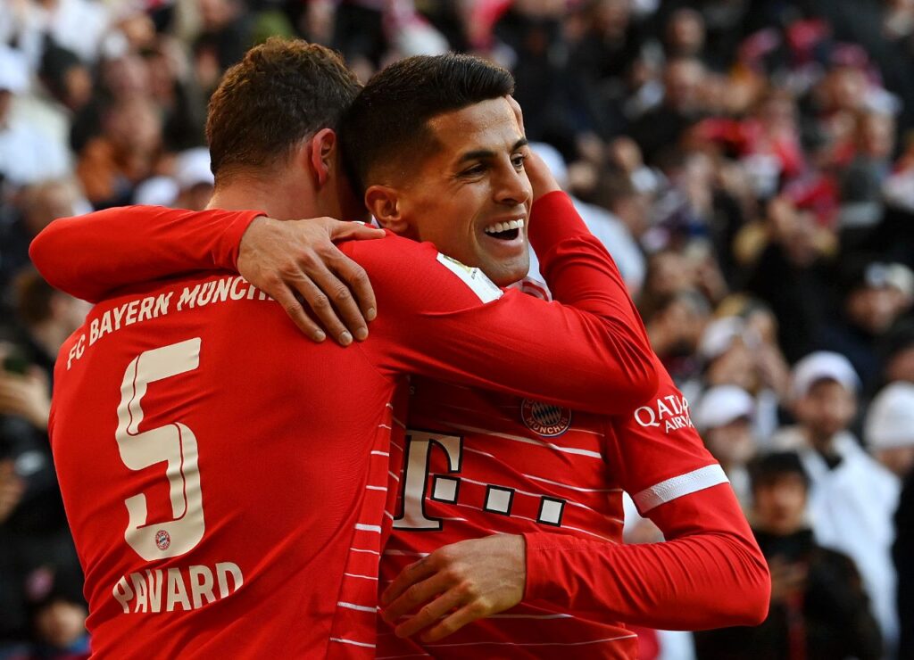 João Cancelo comemora gol do Bayern de Munique