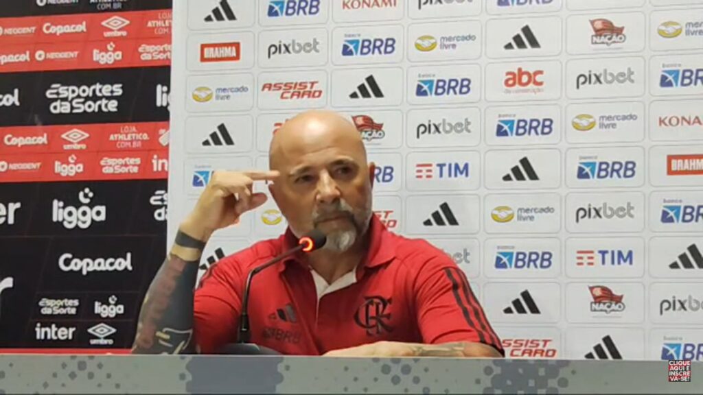 Jorge Sampaoli em coletiva de imprensa após derrota do Flamengo