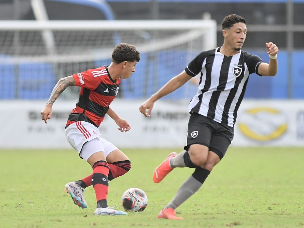 Flamengo e Botafogo se enfrentam pelo Sub-17