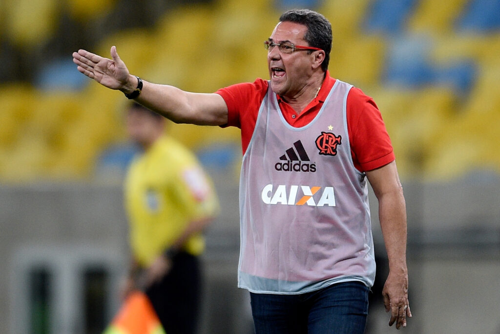 Treinador do Corinthians, próximo adversário do Flamengo, Vanderlei Luxemburgo tem vasta história pelo Flamengo, envolvendo até presidência