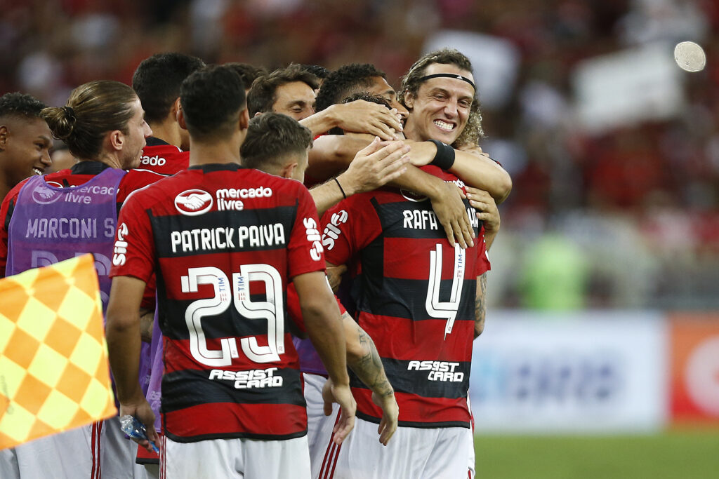 Flamengo comemora gol contra o Corinthians