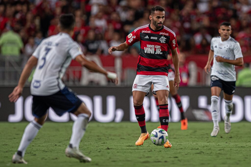 Thiago Maia contra o Cruzeiro