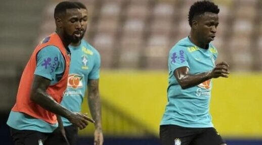 Volante do Flamengo foi alvo de racismo em 2020; 'preto incomoda quando está no lugar mais alto', escreveu Gerson a Vinícius Junior
