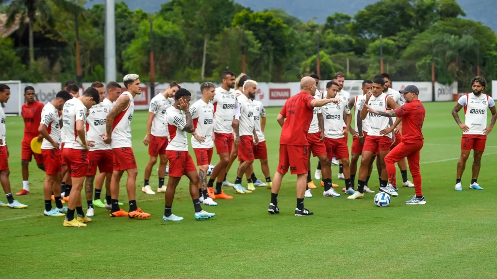 Treino do Flamengo; Gabigol e Léo Pereira não realizam atividade com o elenco e serão desfalques do time contra o Palmeiras