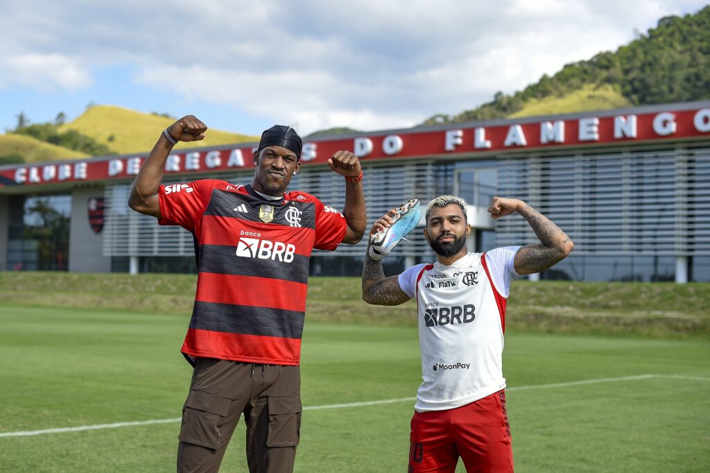 Jimmy Butler e Gabigol no CT do Flamengo