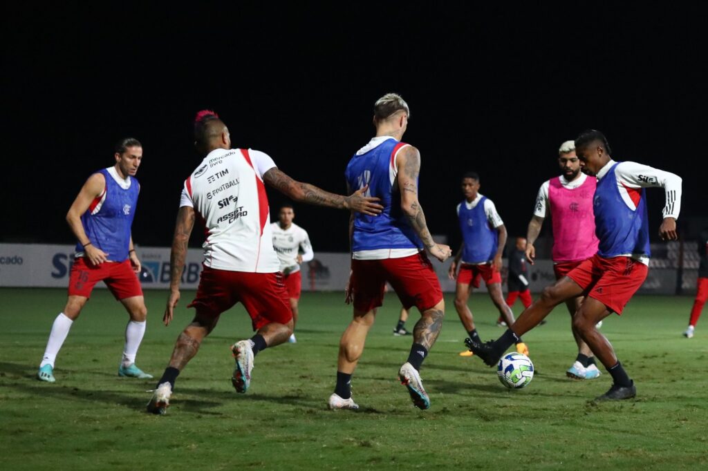 Flamengo fará amistoso contra time de René Simões, fã de Bruno Henrique: 'Meu favorito'