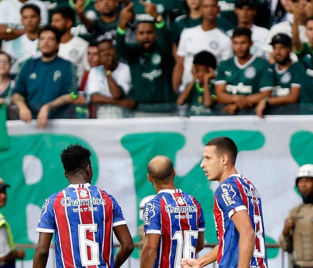 Torcida do Palmeiras irritada com derrota no fim