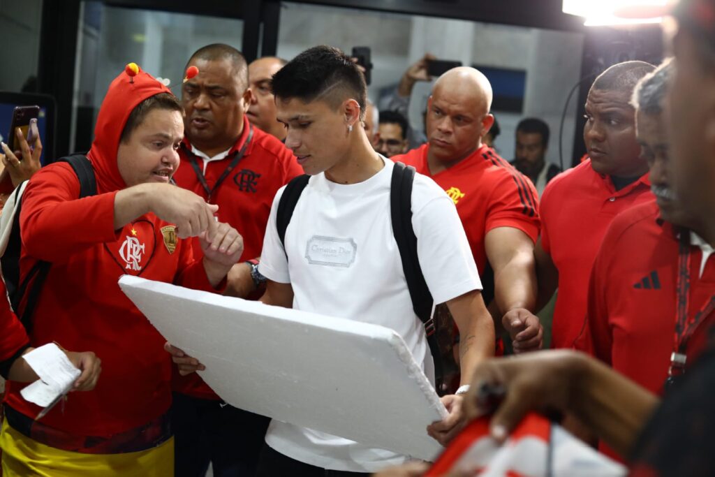 Luiz Araújo chega ao Rio de Janeiro