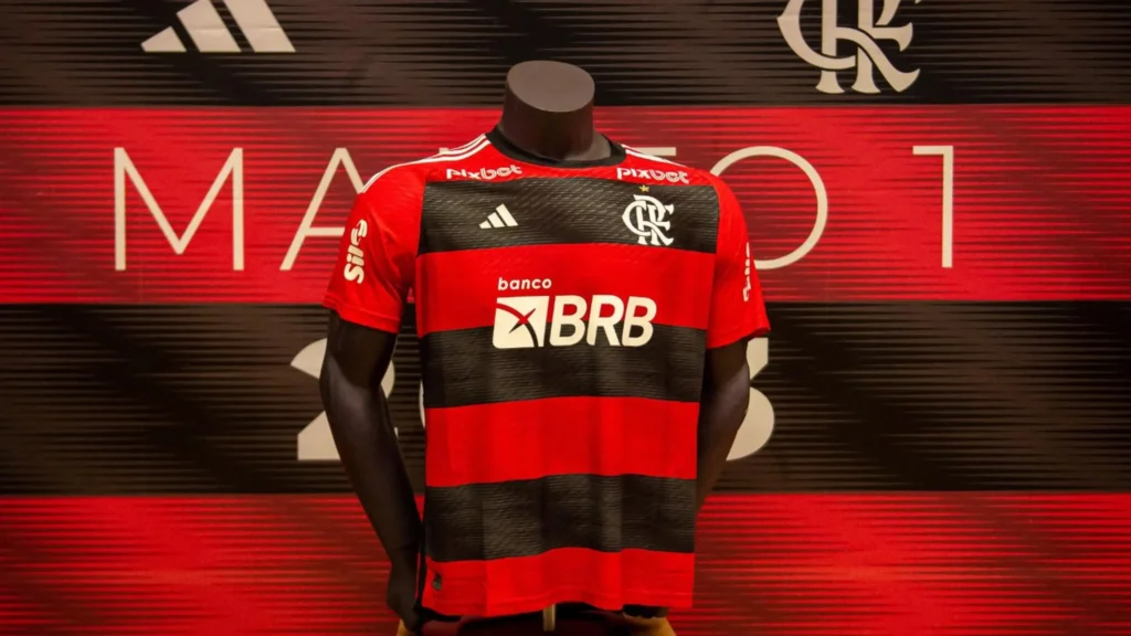 Manto 1 do Flamengo; clube encaminhou renovação de contrato com BRB, patrocinador máster