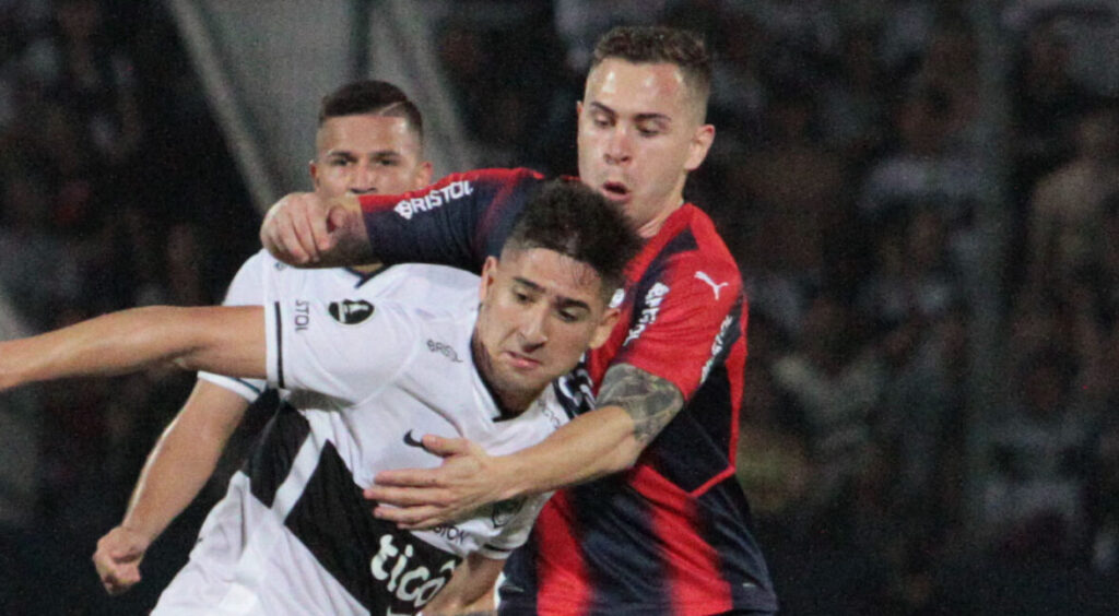 Piris da Motta ex-Flamengo Cerro Porteño v Olimpia - Copa CONMEBOL Libertadores 2022