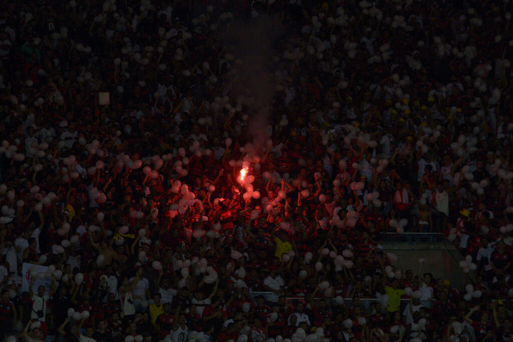 Torcida do Flamengo lota Maracanã