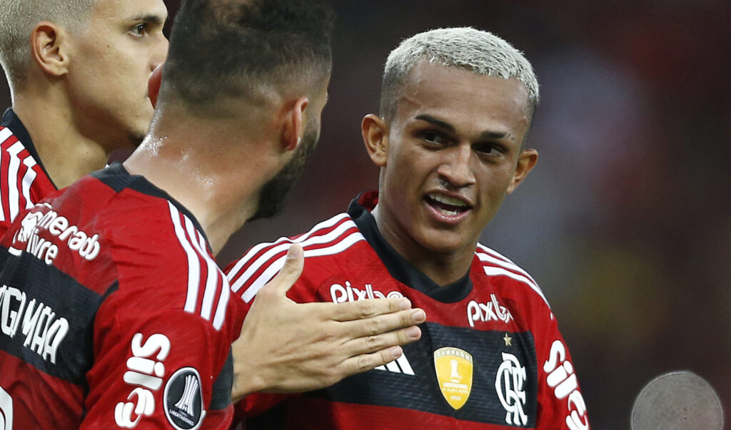 Wesley faz cobrança a Arrascaeta às vésperas da Libertadores