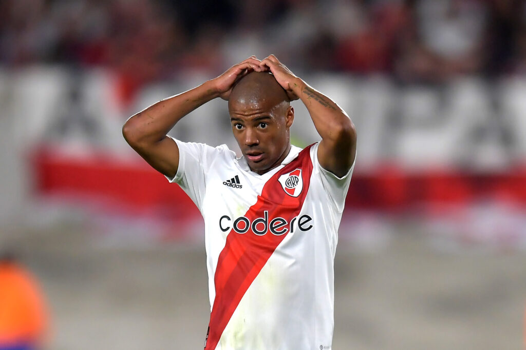 De La Cruz em jogo do River Plate pela Libertadores; Flamengo não irá aumentar proposta pelo meia