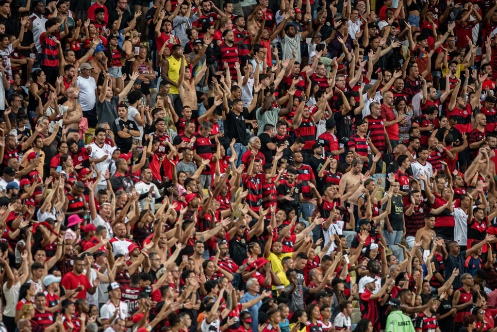 Estreia do Flamengo no 'novo' Maracanã faz 10 anos: veja lista dos 10 maiores públicos