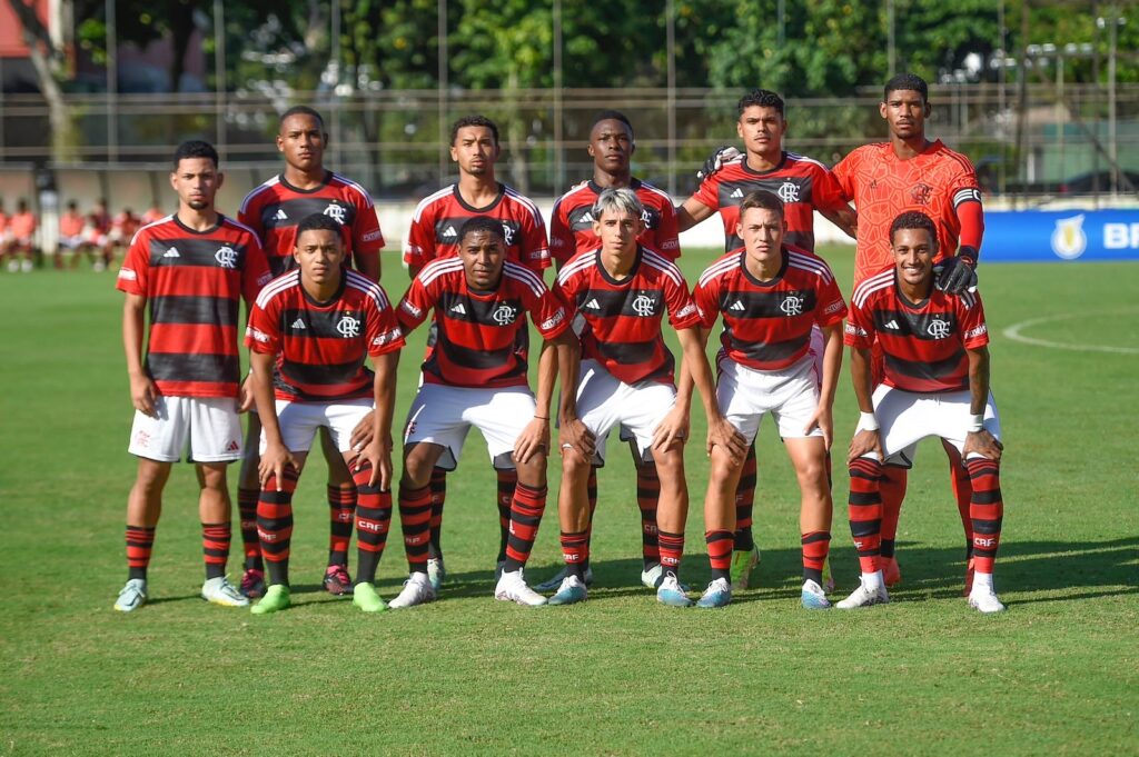 Atacante da base do Flamengo desperta interesse de clube da Bélgica - Mateusão Sub-20