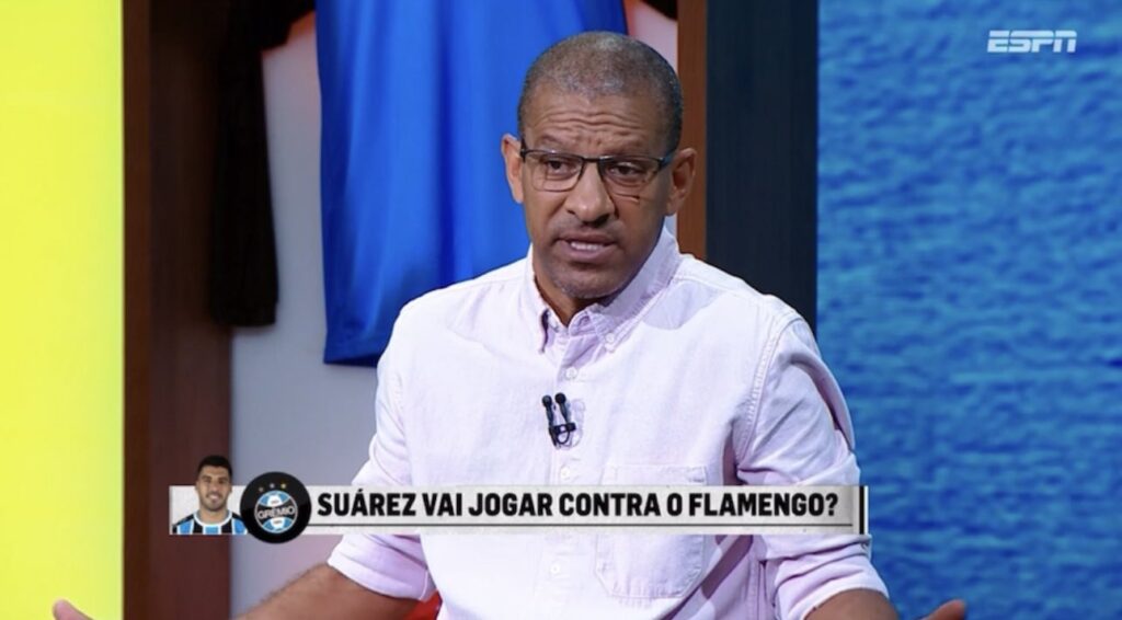 Djalminha comentou sobre situação de Suárez no Grêmio antes de enfrentar Flamengo