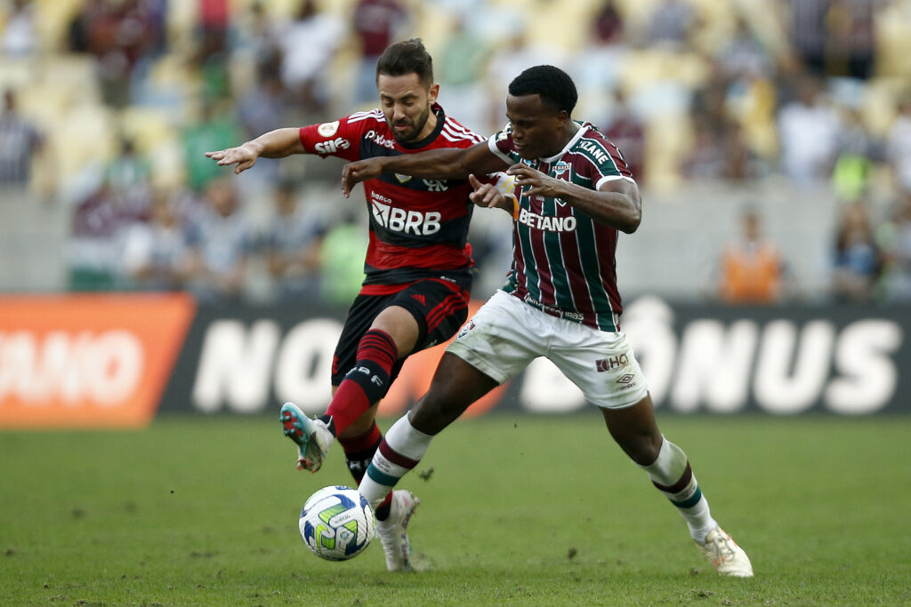 Flamengo e Fluminense se enfrentaram no Maracanã, pelo Brasileirão