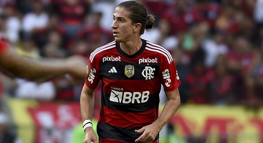 Filipe Luís em jogo do Flamengo; lateral desabafou nas redes sociais após perda do título da Copa do Brasil