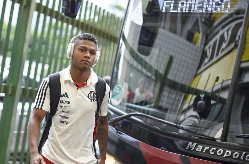 Matheus França, do Flamengo, está próximo de acerto com Crystal Palace