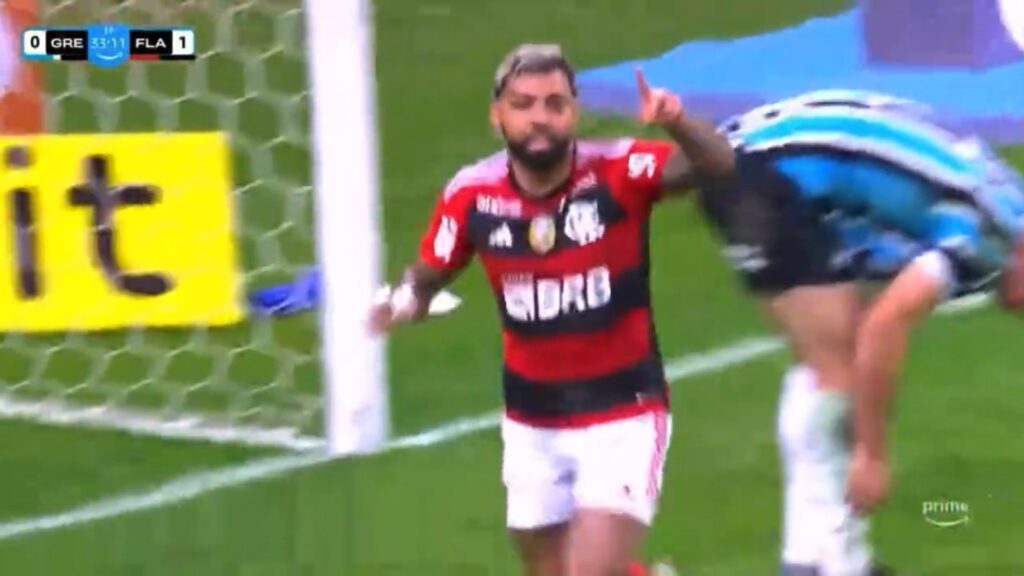 Gabigol comemora gol sobre o Grêmio