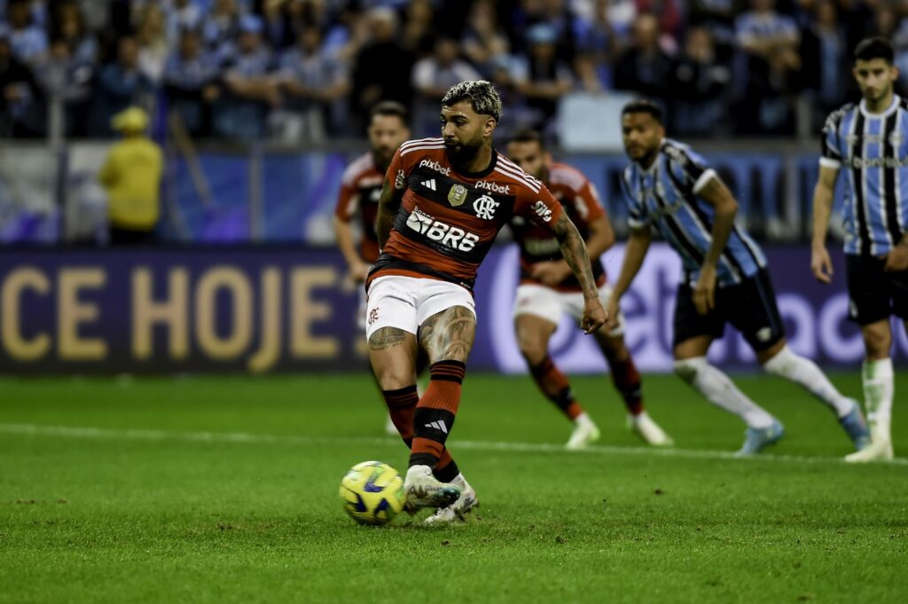 Gabigol pênalti Flamengo