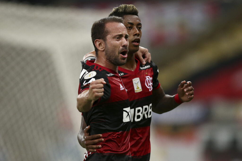 Bruno Henrique e Everton Ribeiro vivem fim de contrato com o Flamengo