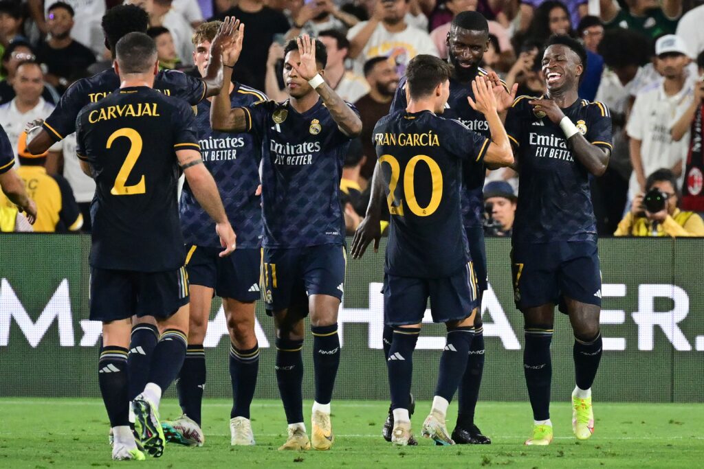 Vinícius Júnior e Real Madrid comemoram gol