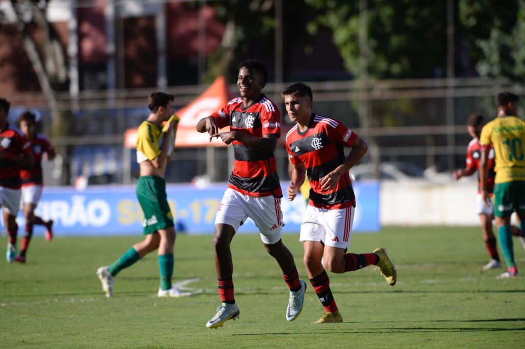 Flamengo estreia no Brasileiro Sub-17 com bela vitória sobre Cuiabá