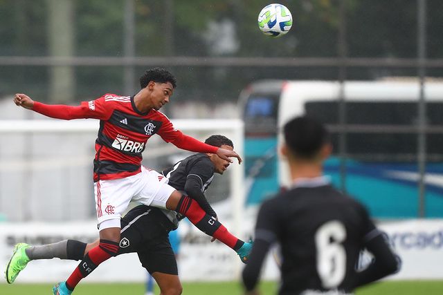 Flamengo e Botafogo empataram pelo Brasileirão Sub-17 - CenárioMT