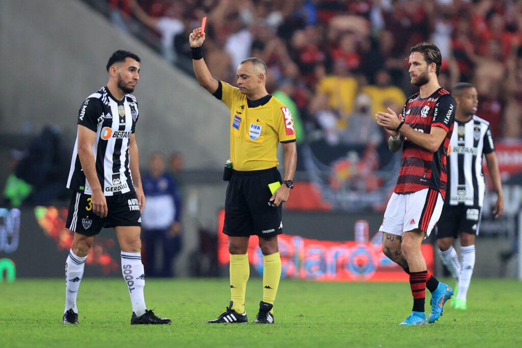 Flamengo e Atlético-MG se enfrentando