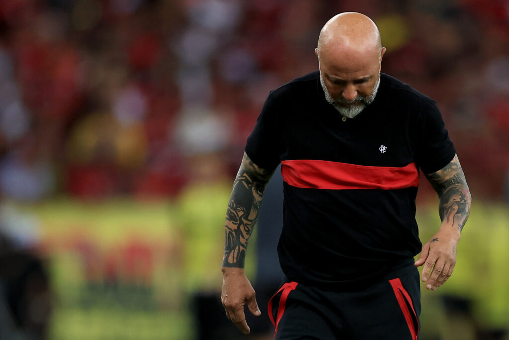 Vidal detona Sampaoli após saída do Flamengo: 'Um perdedor que não sabe  apreciar os jogadores' - Estadão